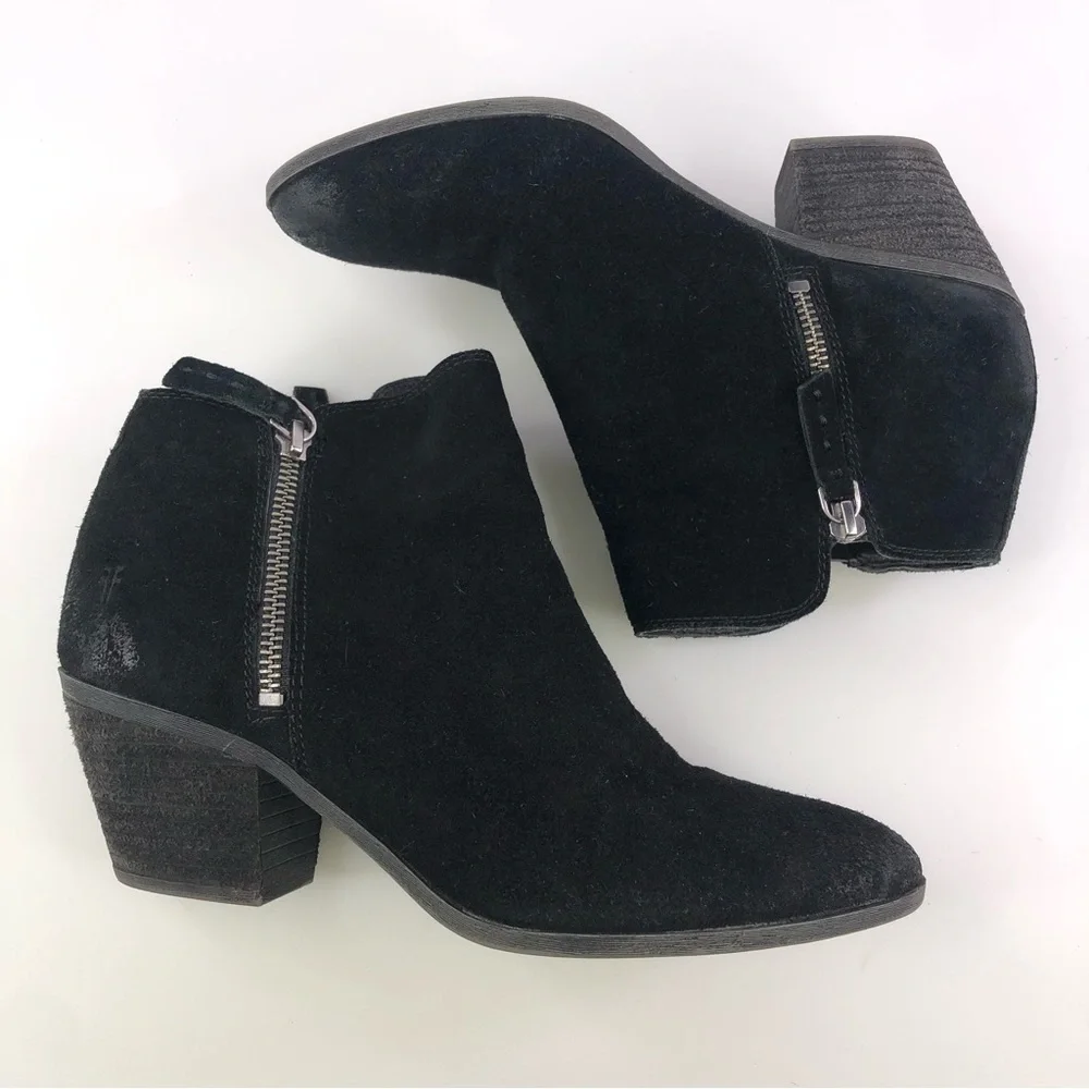 MISMATCH Frye Ankle Boots Womens Size 7/7.5 Judy Black Suede Booties 3470015